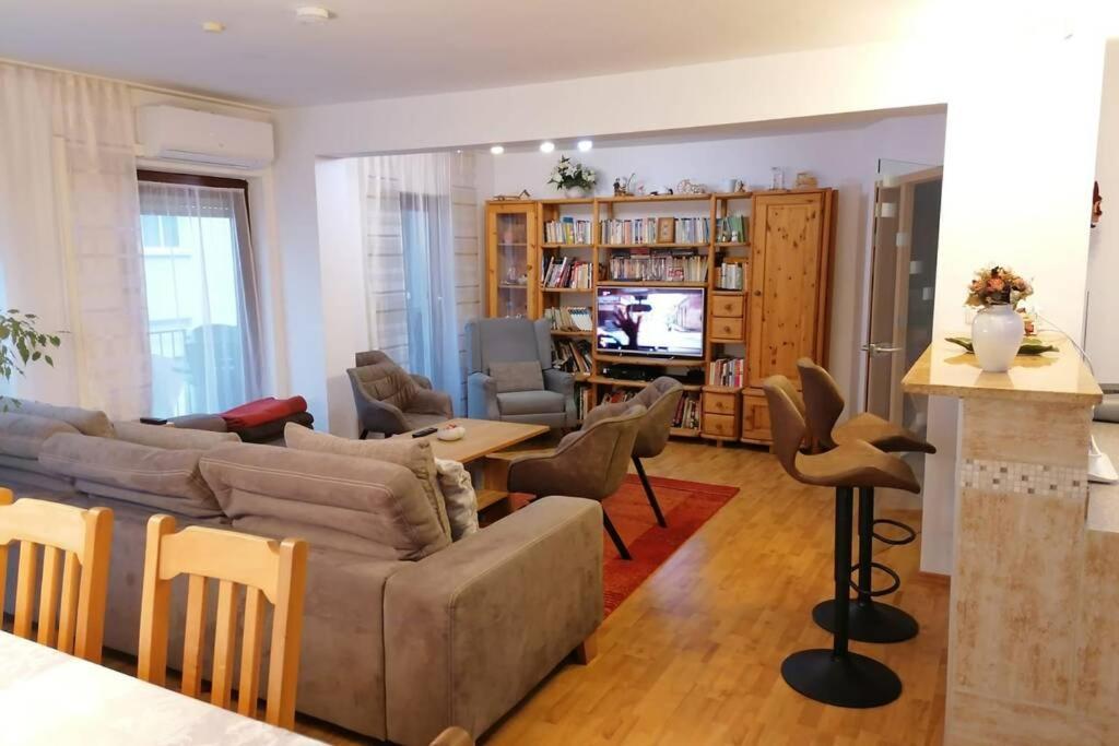 Beste Lage Im Zentrum Und Am Hofgarten 150Qm Mit Klima, 2Xbalkon, Aufzug, Familienfreundlich Bayreuth Luaran gambar